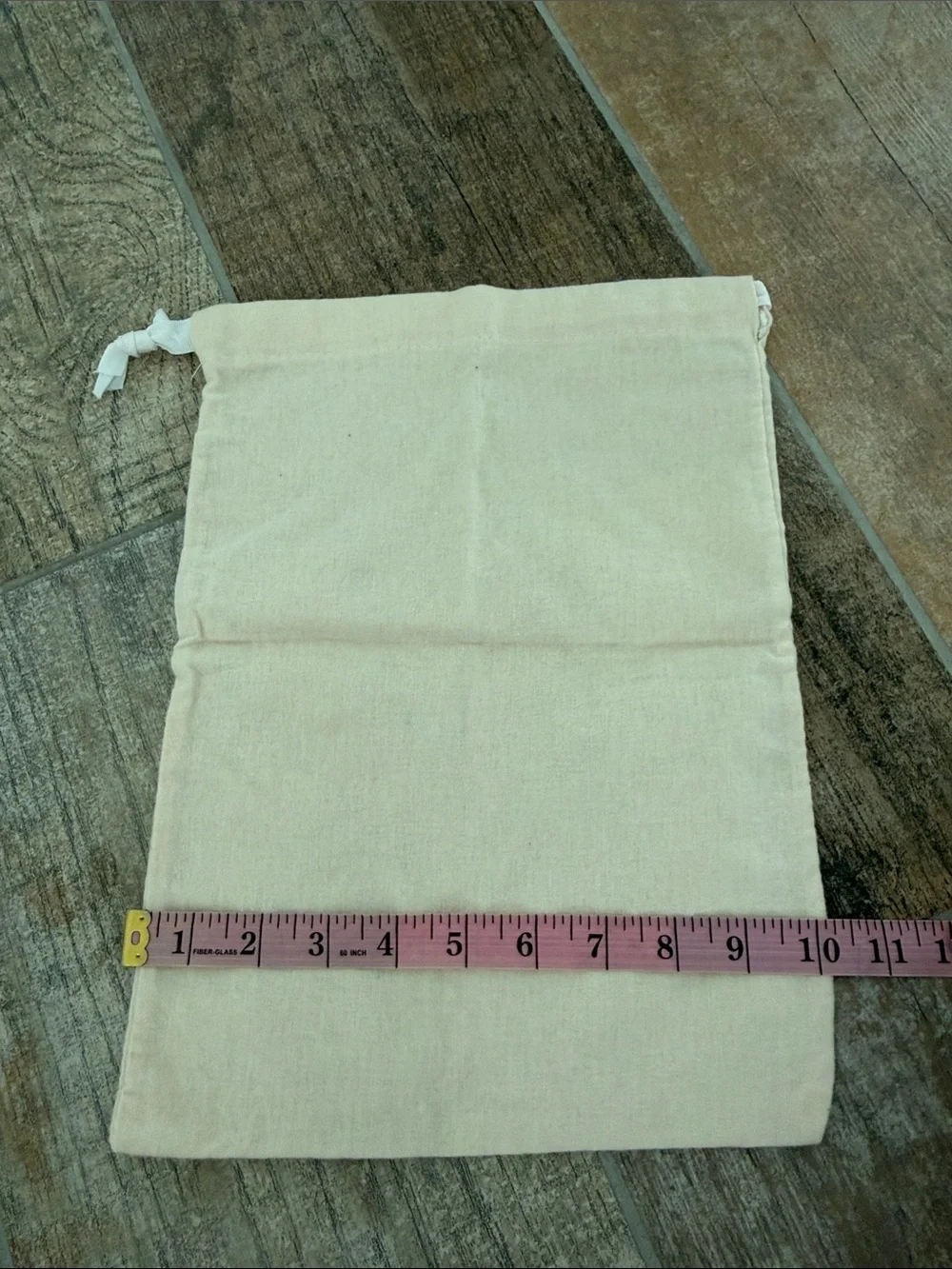 Jimmy Choo Cream Drawstring Logo Dust Bag - Picture 3 of 4